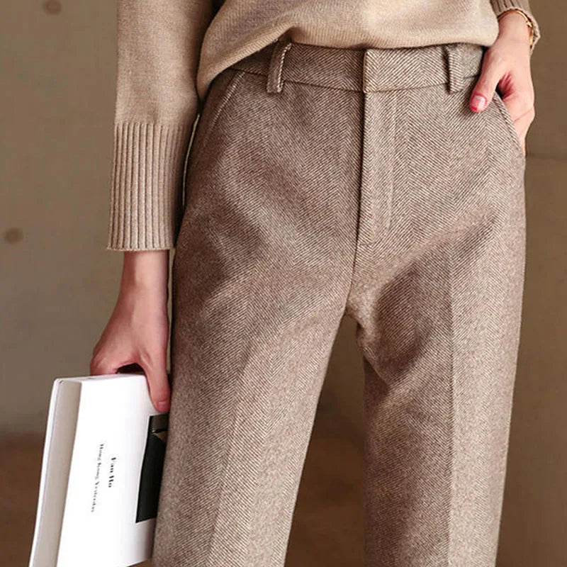 Slim-Fit Wool Trousers for Women | Xylarin