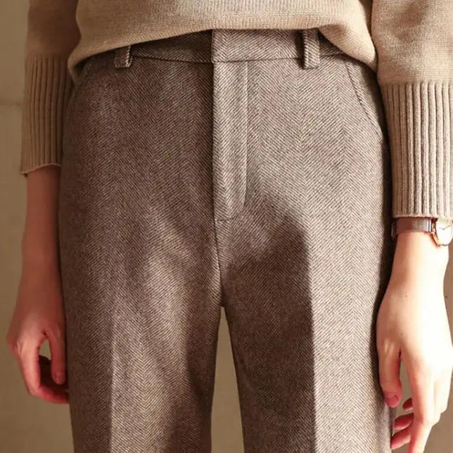 Slim-Fit Wool Trousers for Women | Xylarin