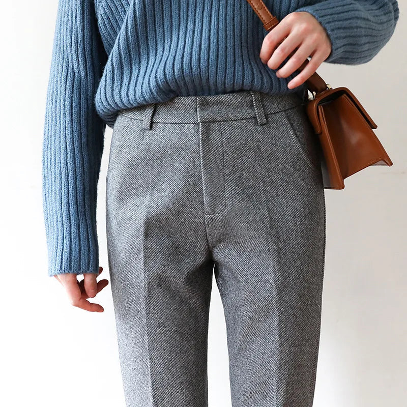 Slim-Fit Wool Trousers for Women | Xylarin